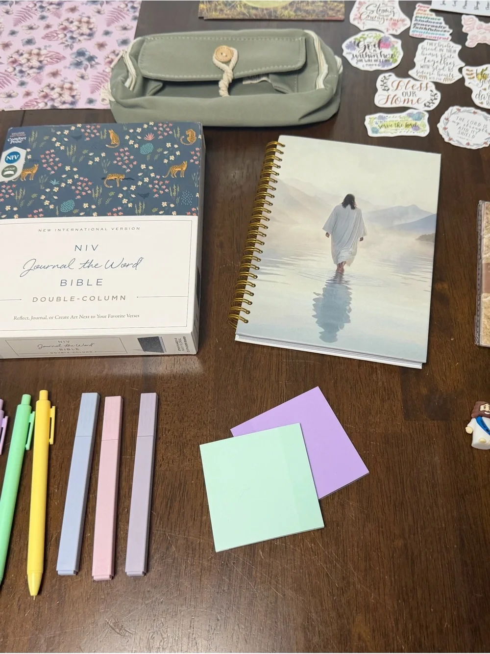 NEW Christian Bible Journaling Gift Set. NIV Bible + 20+ accessories